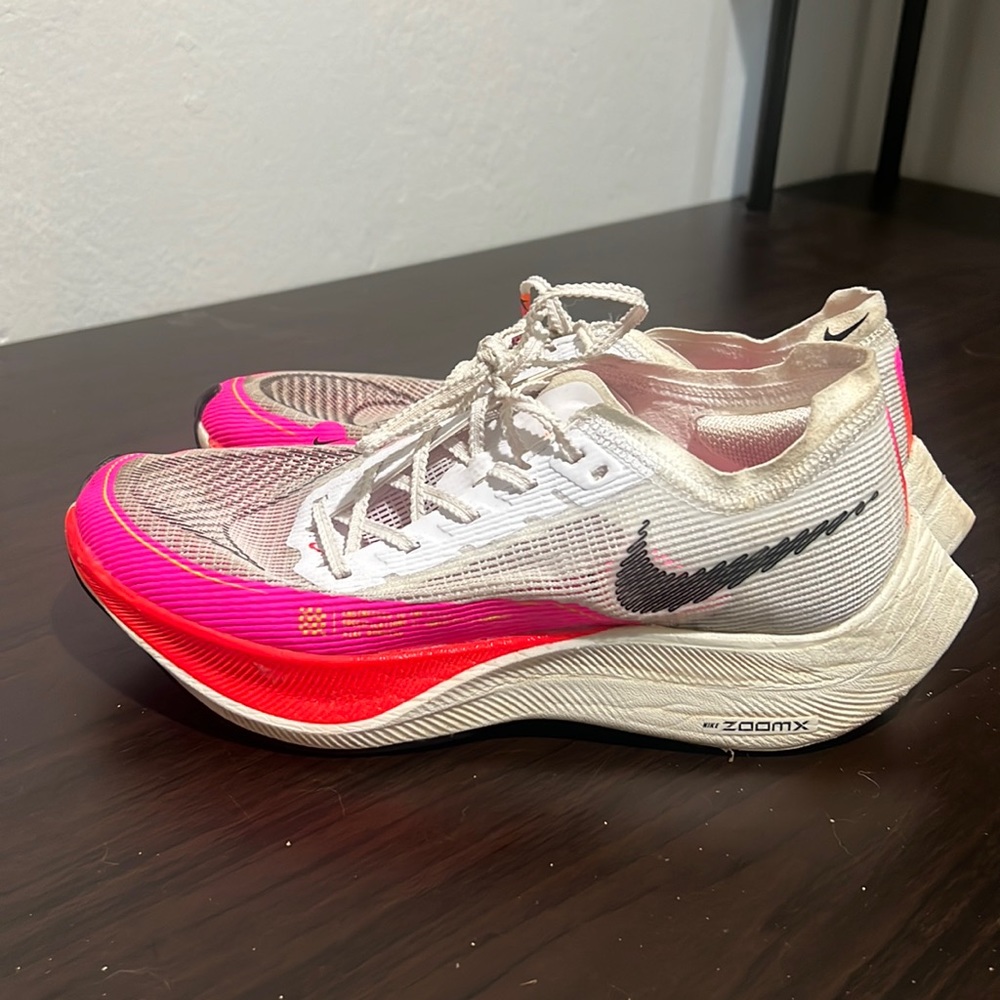 Nike Vaporfly Next% size 8